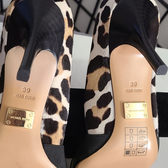 MICHAEL KORS "Stephanie" Leopard Calf Hair Pumps - 3" Heel - Picture 7 of 12
